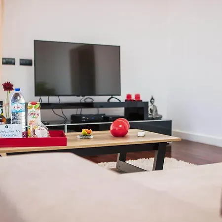 Amplitude Villa Câmara de Lobos